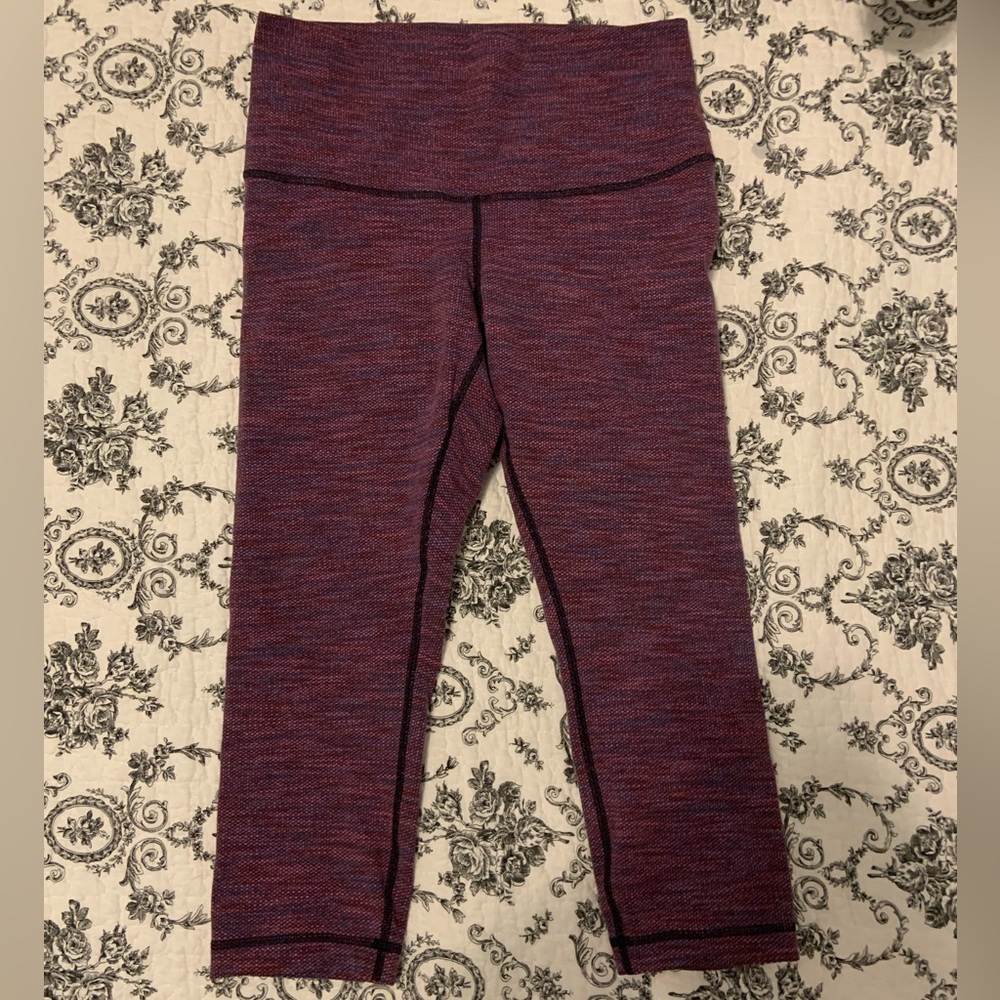 Women’s lulu lemon athletica patterned leggings